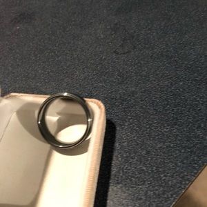 Men’s titanium wedding band